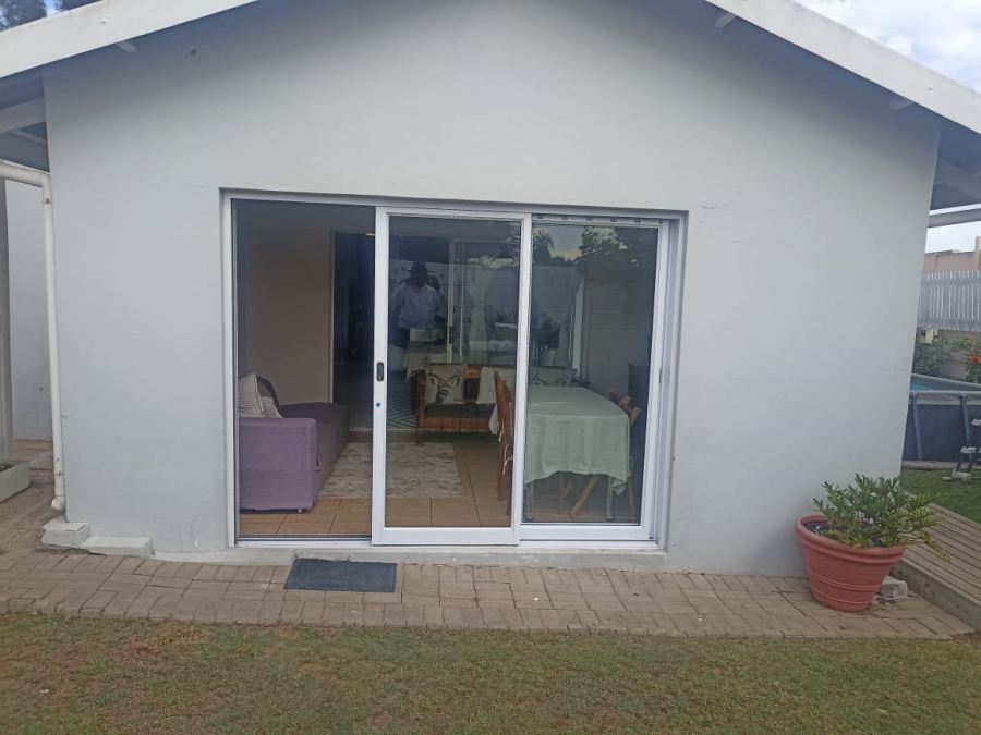 4 Bedroom Property for Sale in Heiderand Western Cape